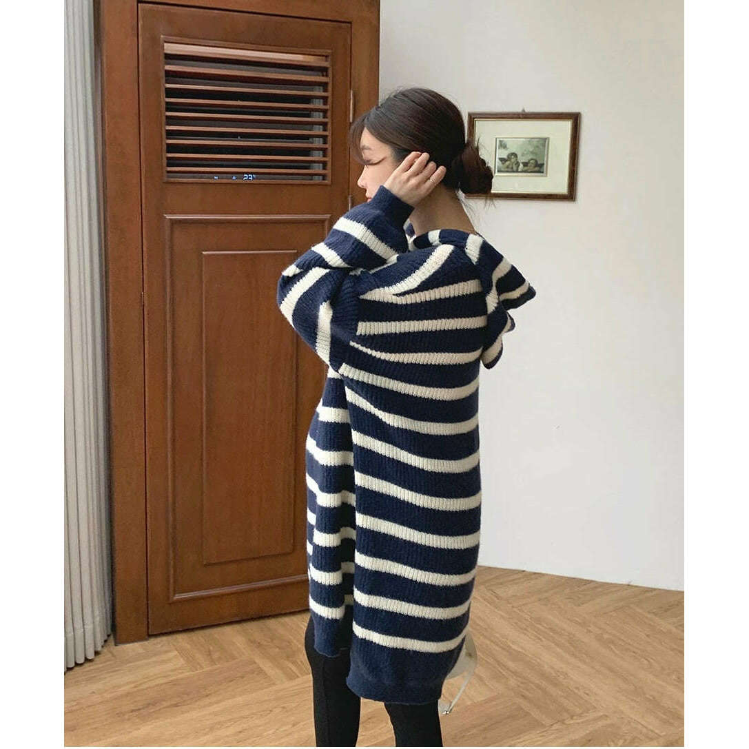 MUMMY.cc:Hood knit stripe casual one-piece