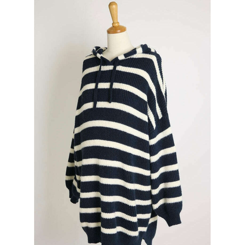 MUMMY.cc:Hood knit stripe casual one-piece