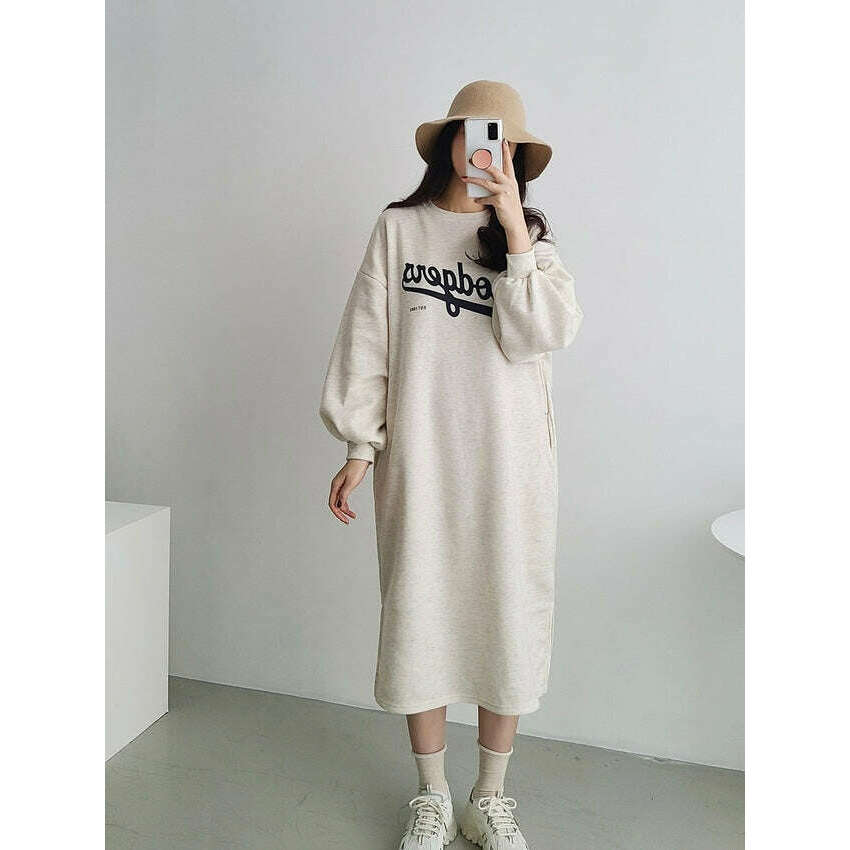MUMMY.cc:舒適簡約燙印內絨衛衣連身裙