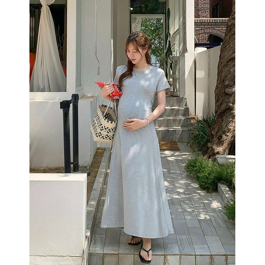 MUMMY.cc:修身彈性背鏤空連身裙
