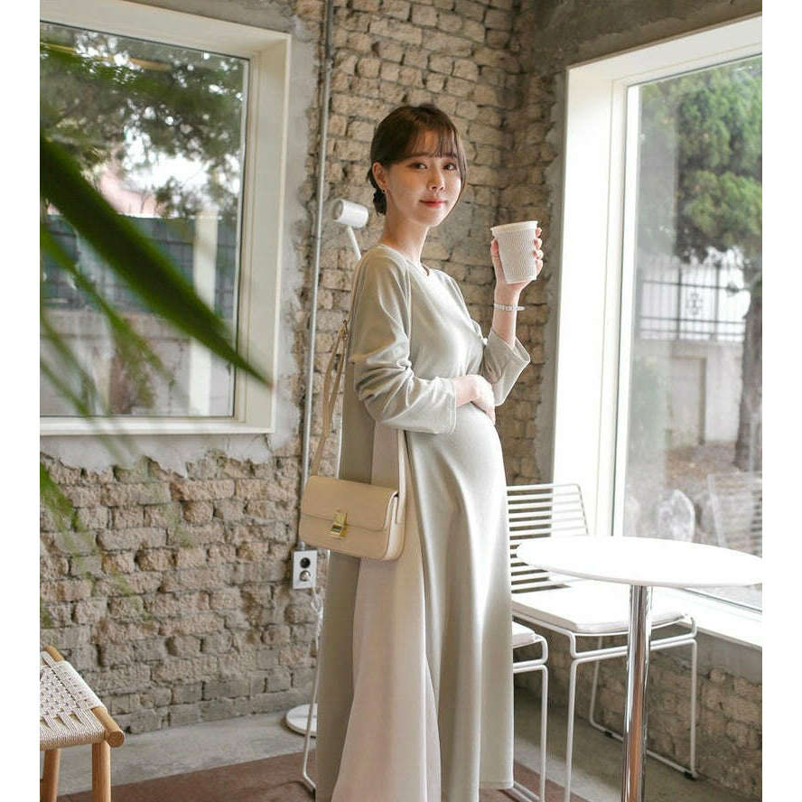 MUMMY.cc:拼色A字無皺連身裙