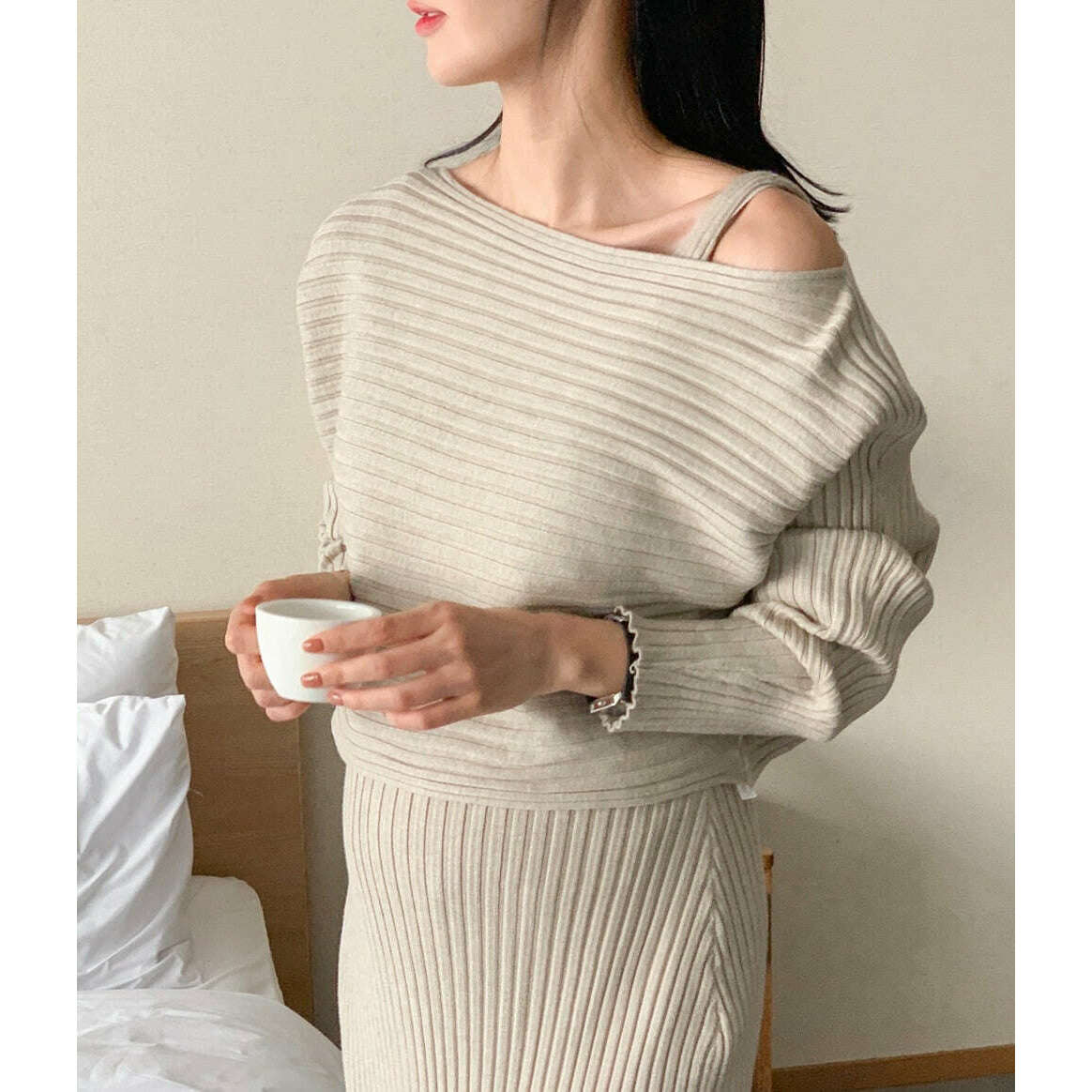 MUMMY.cc:針織吊帶V領連身裙兩件套