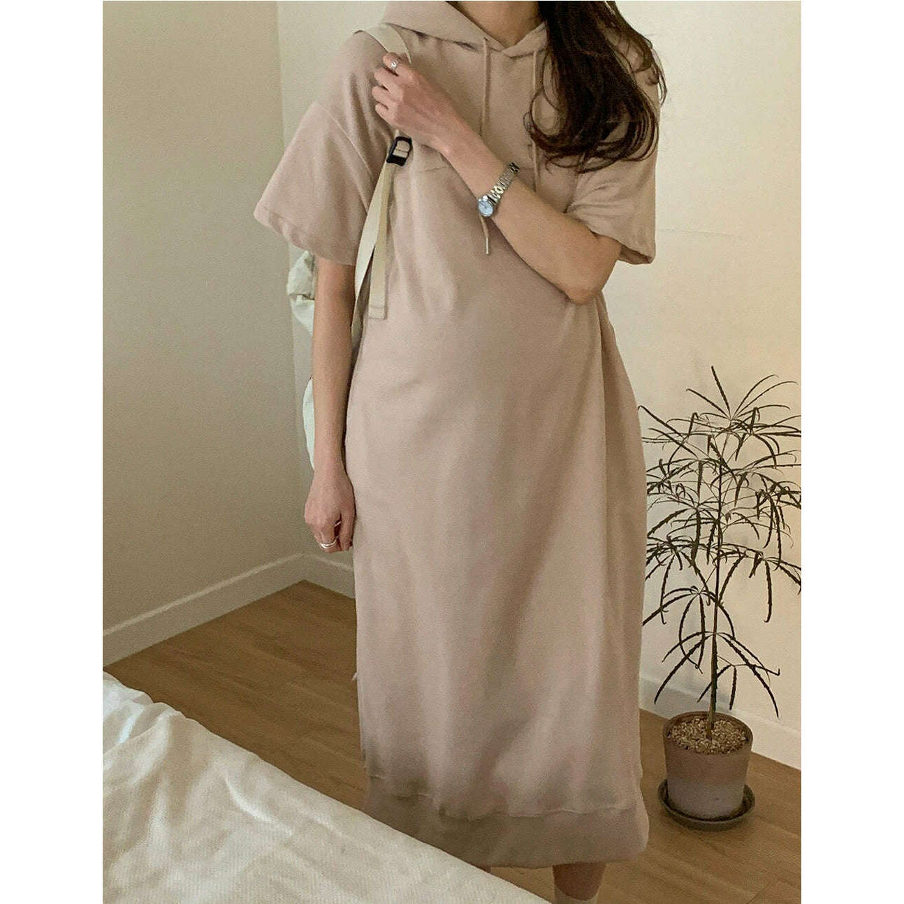 MUMMY.cc:Hood back slit dress