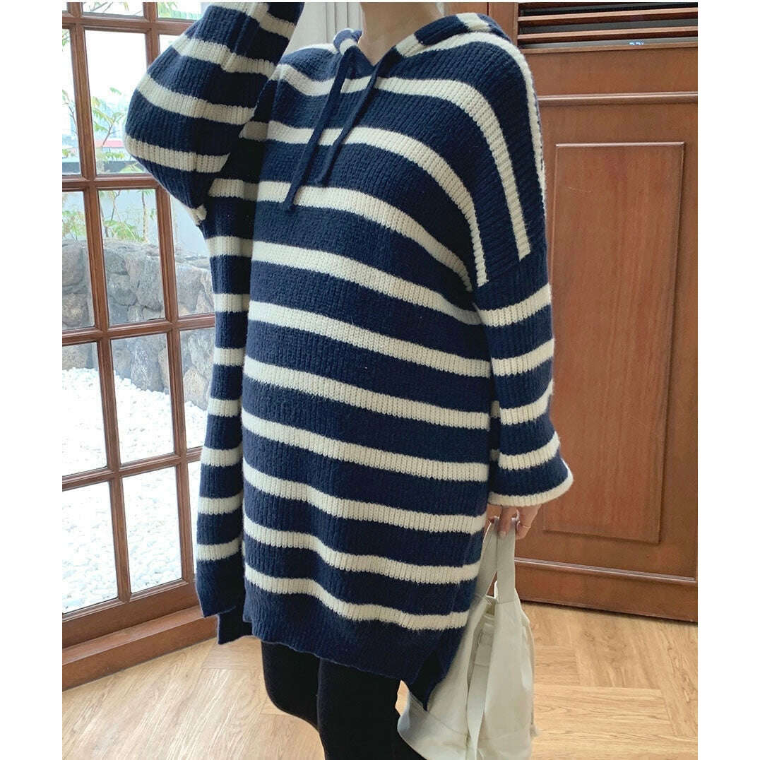 MUMMY.cc:Hood knit stripe casual one-piece