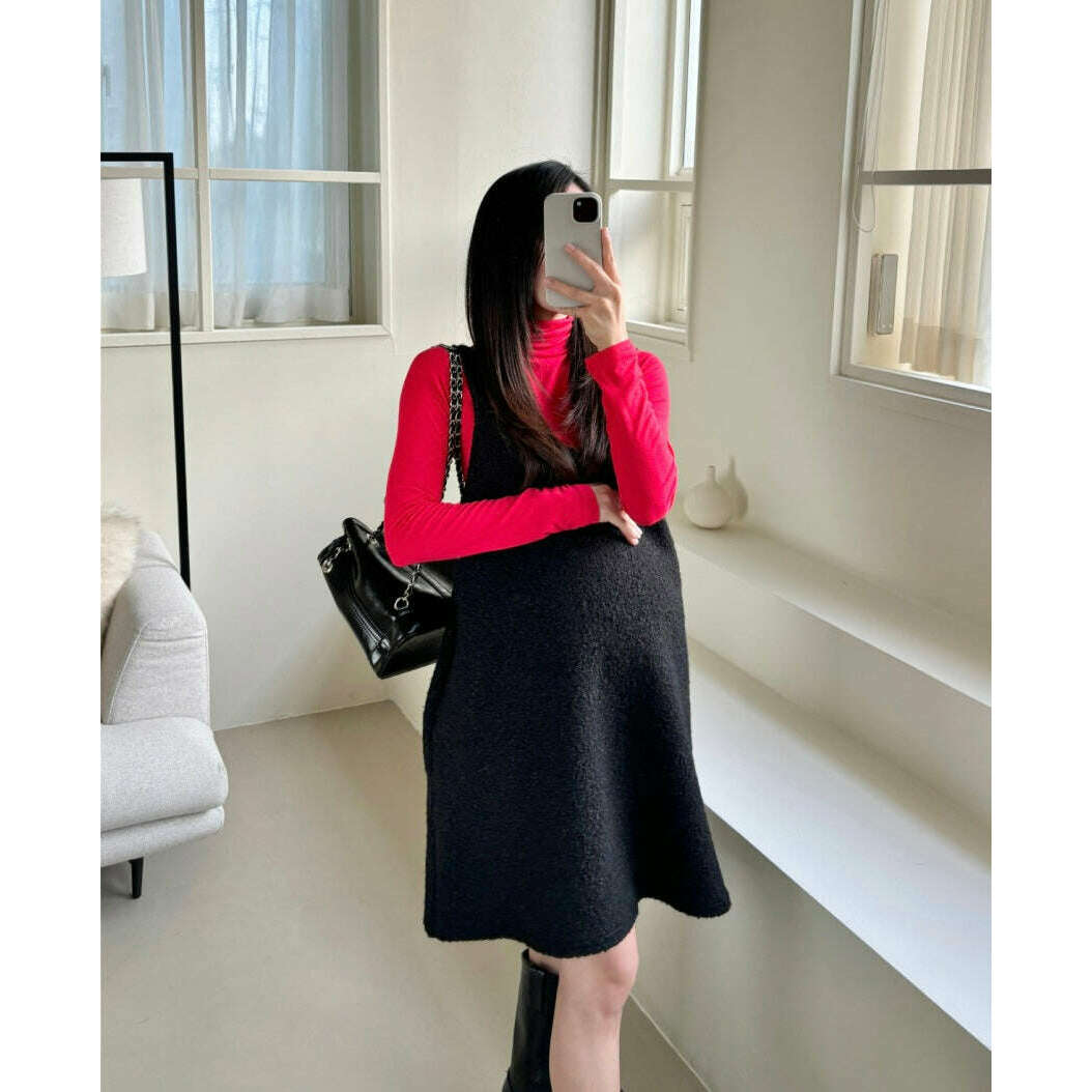 MUMMY.cc:毛呢方領吊帶背心連身短裙