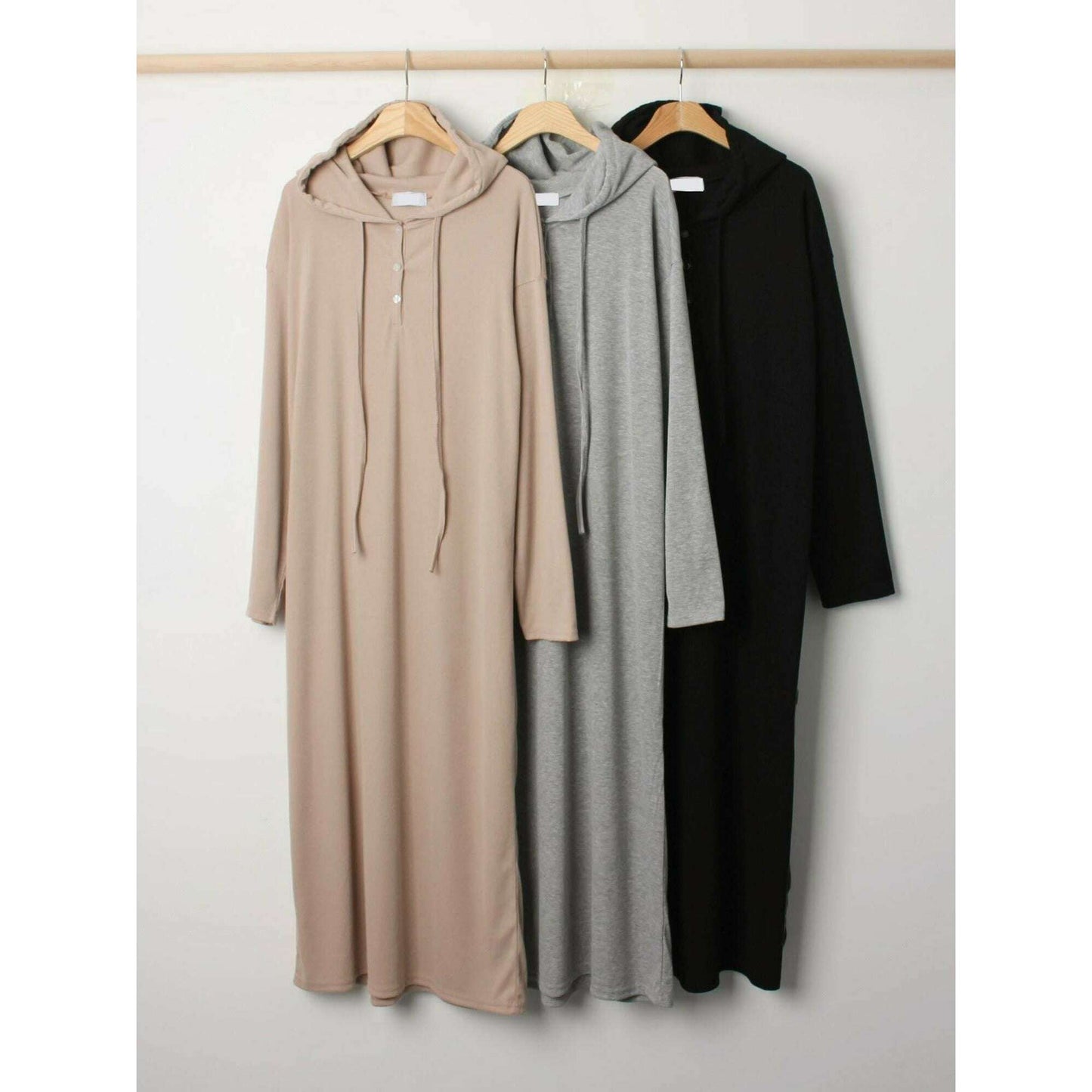 MUMMY.cc:柔軟直紋休閒帶帽連身裙