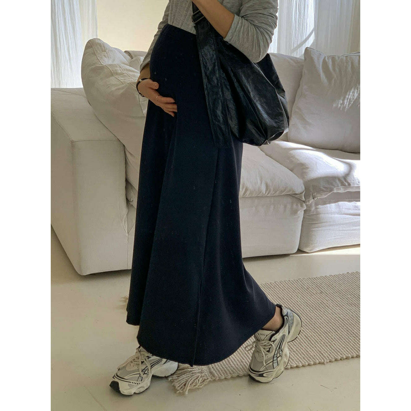 MUMMY.cc:孕婦高腰半截側開叉長裙