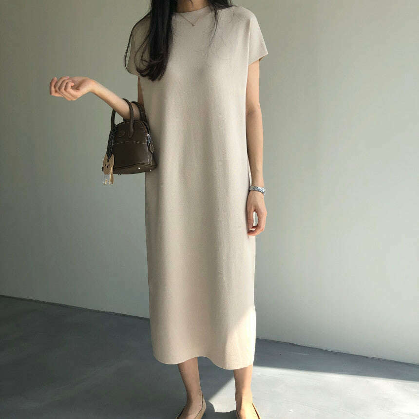 MUMMY.cc:純色圓領夏季針織側開衩連身裙