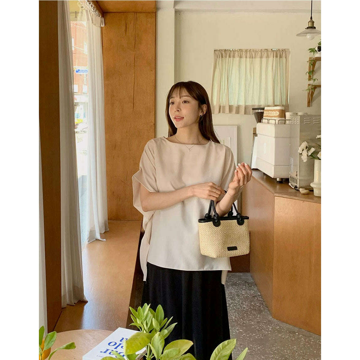 MUMMY.cc:簡約寬鬆蝙蝠袖圓領上衣