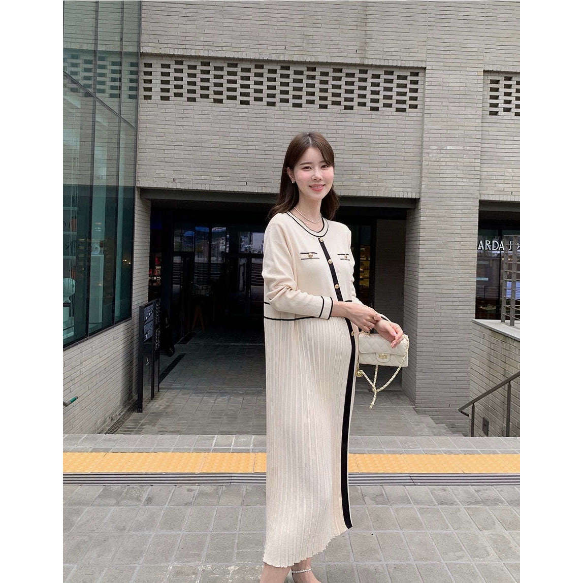 MUMMY.cc:圓領拼色金鈕扣褶褶針織裙