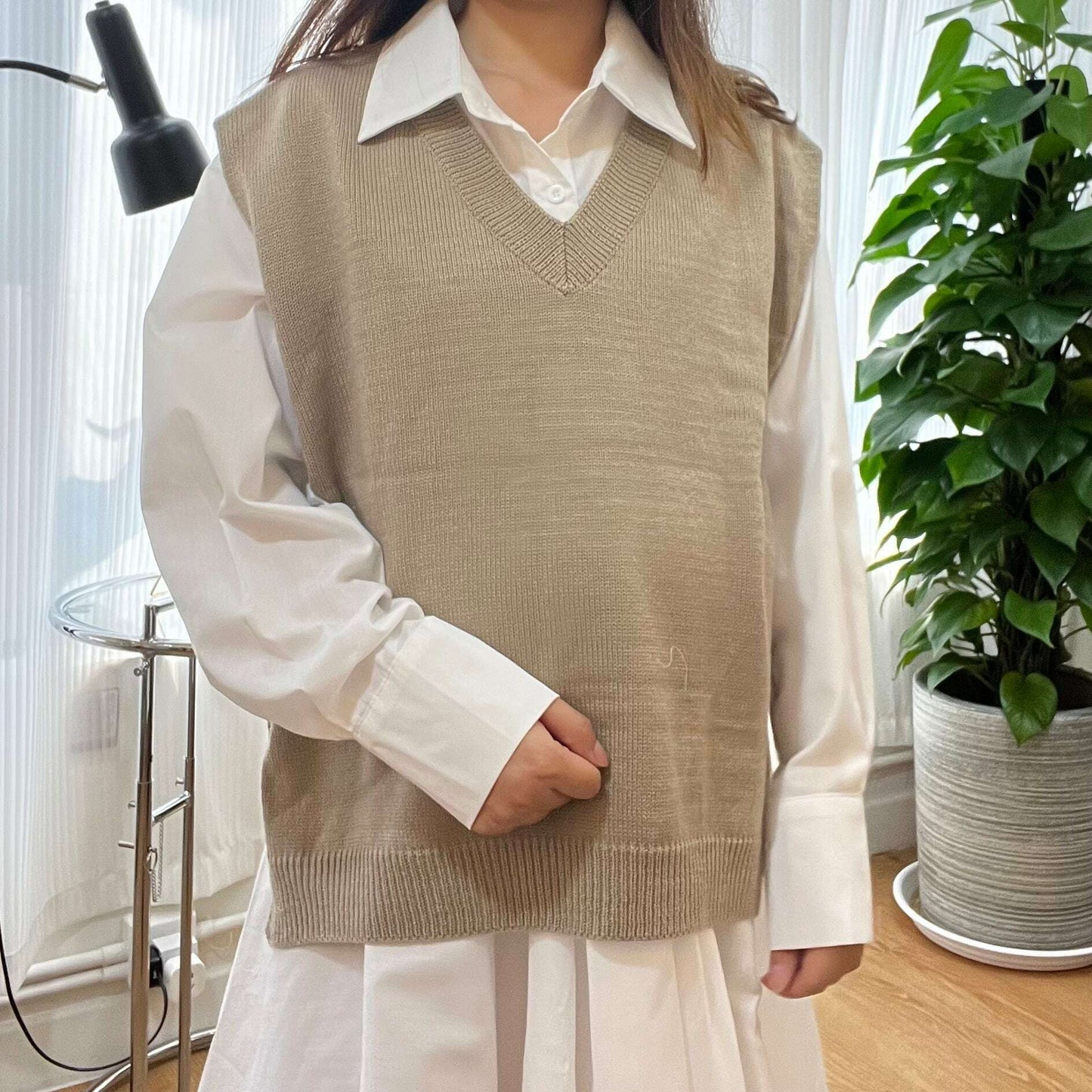 MUMMY.cc:百搭V領針織背心