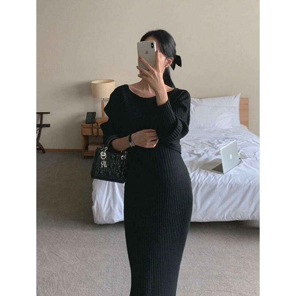 MUMMY.cc:針織吊帶V領連身裙兩件套