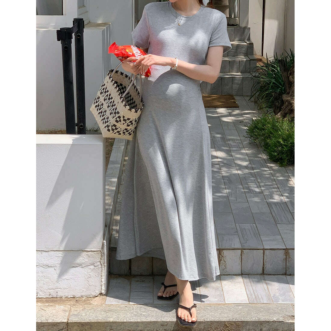 MUMMY.cc:修身彈性背鏤空連身裙