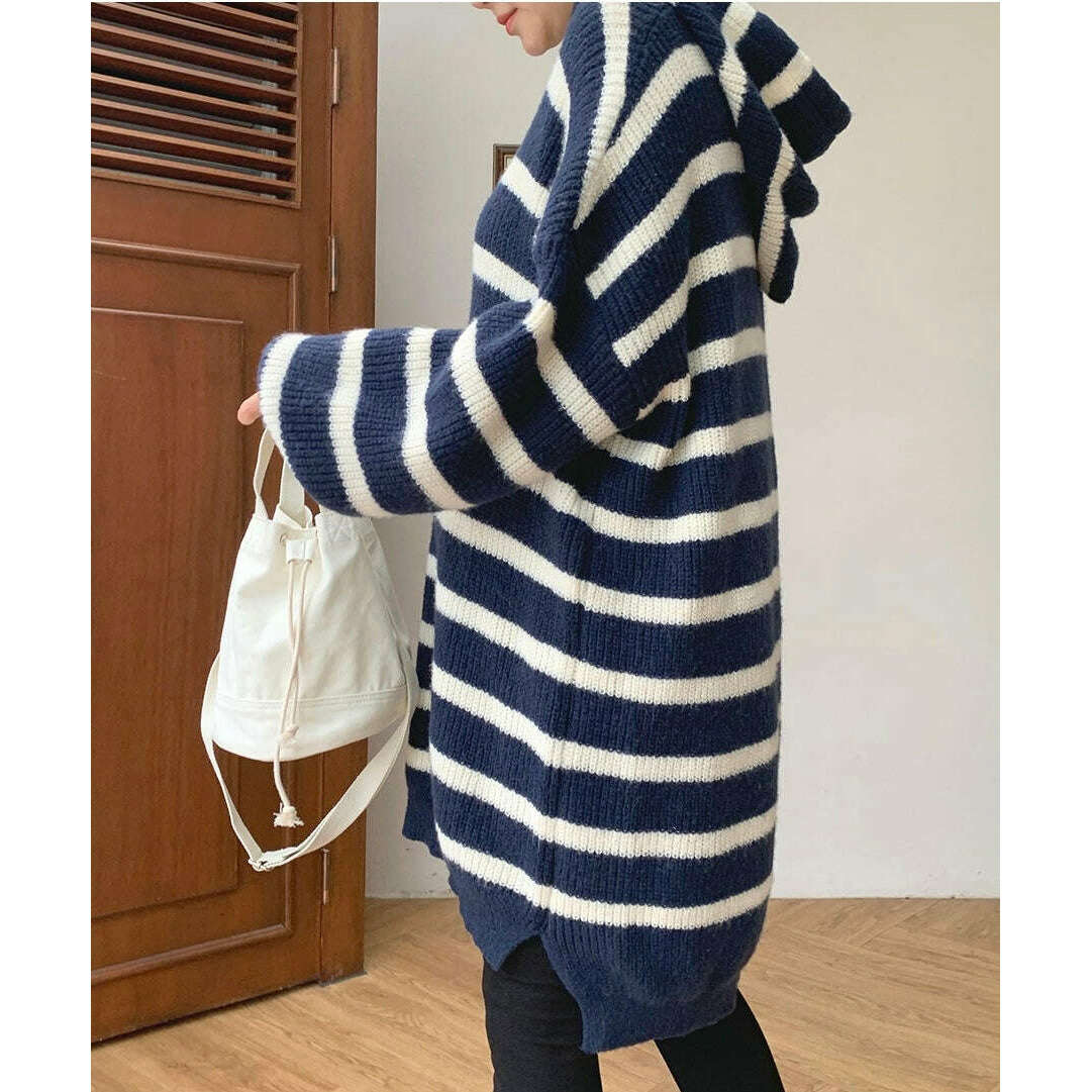 MUMMY.cc:Hood knit stripe casual one-piece