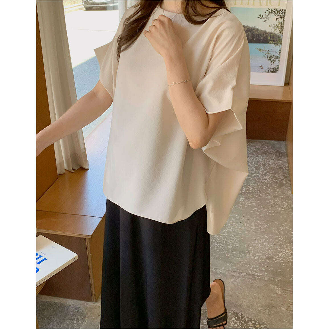 MUMMY.cc:簡約寬鬆蝙蝠袖圓領上衣