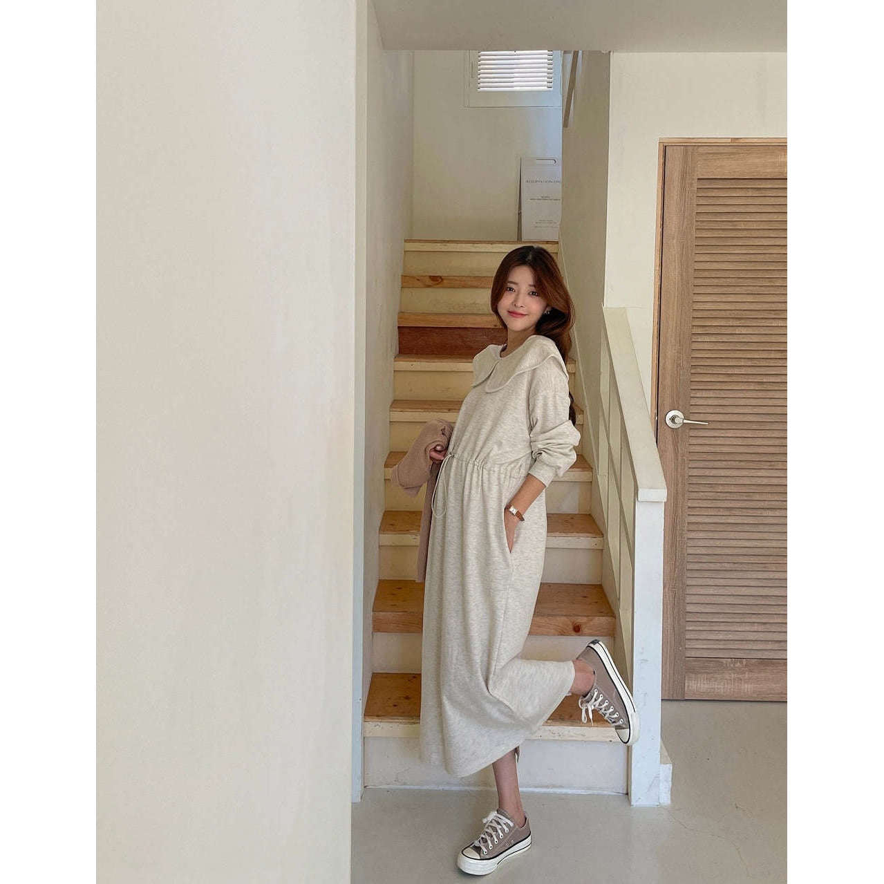 MUMMY.cc:甜美翻領可調節收腰衛衣連身裙