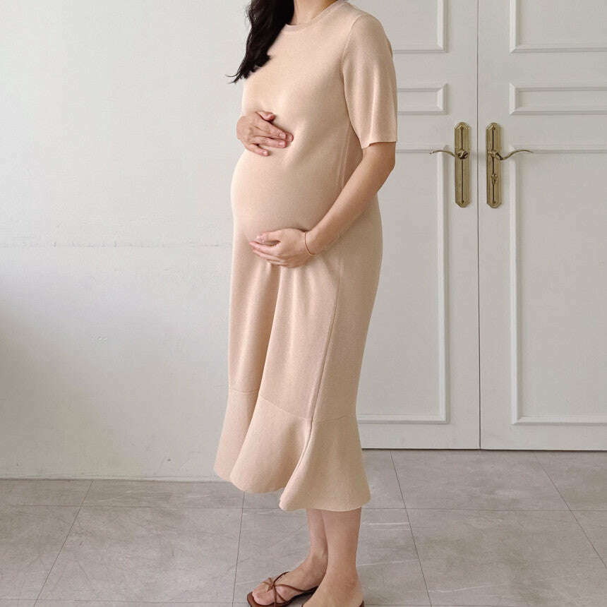 MUMMY.cc:圓領短袖魚尾針織連身裙