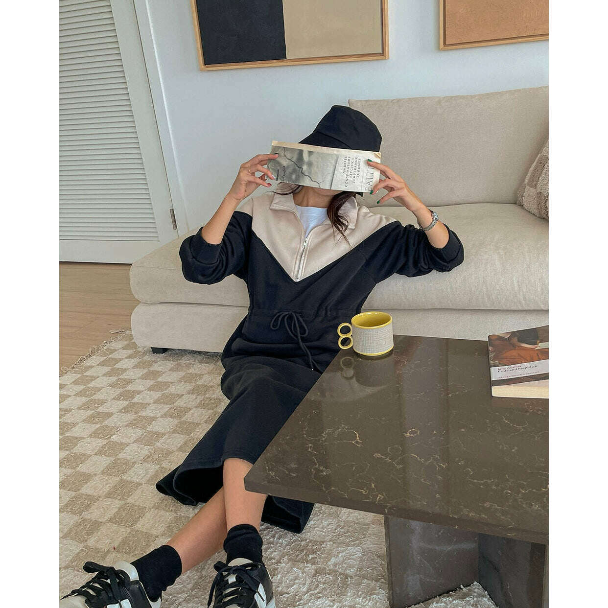 MUMMY.cc:拼色半拉鏈腰繩內絨連身裙