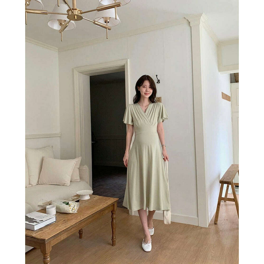MUMMY.cc:舒適彈性裹式飛袖連身裙