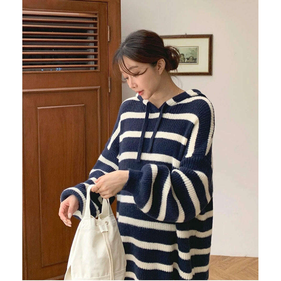 MUMMY.cc:Hood knit stripe casual one-piece