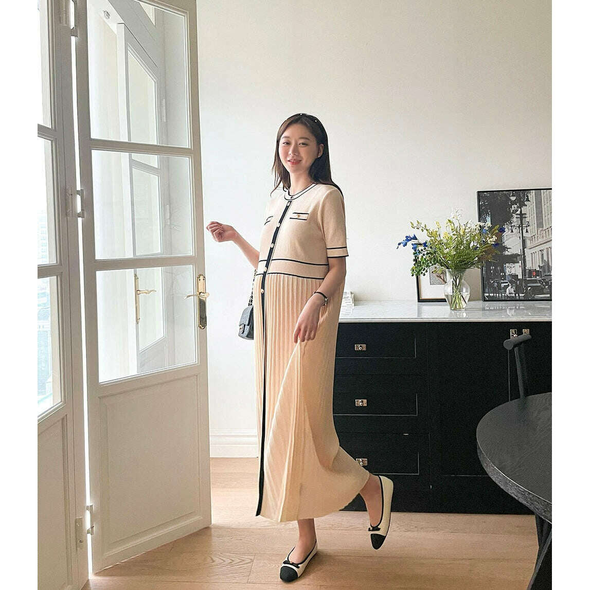 MUMMY.cc:短袖金鈕百褶連身裙