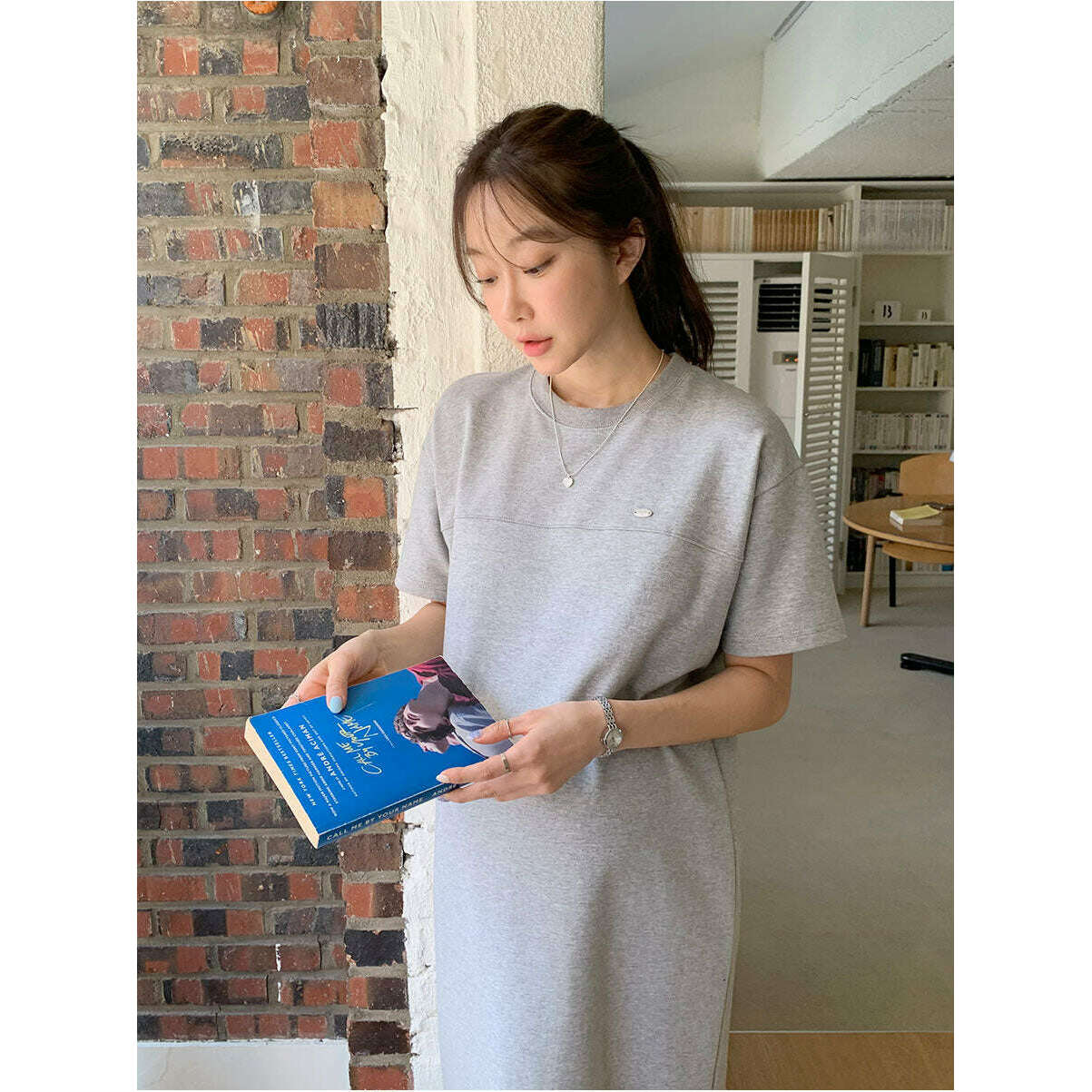 MUMMY.cc:圓領素色側開衩連身裙