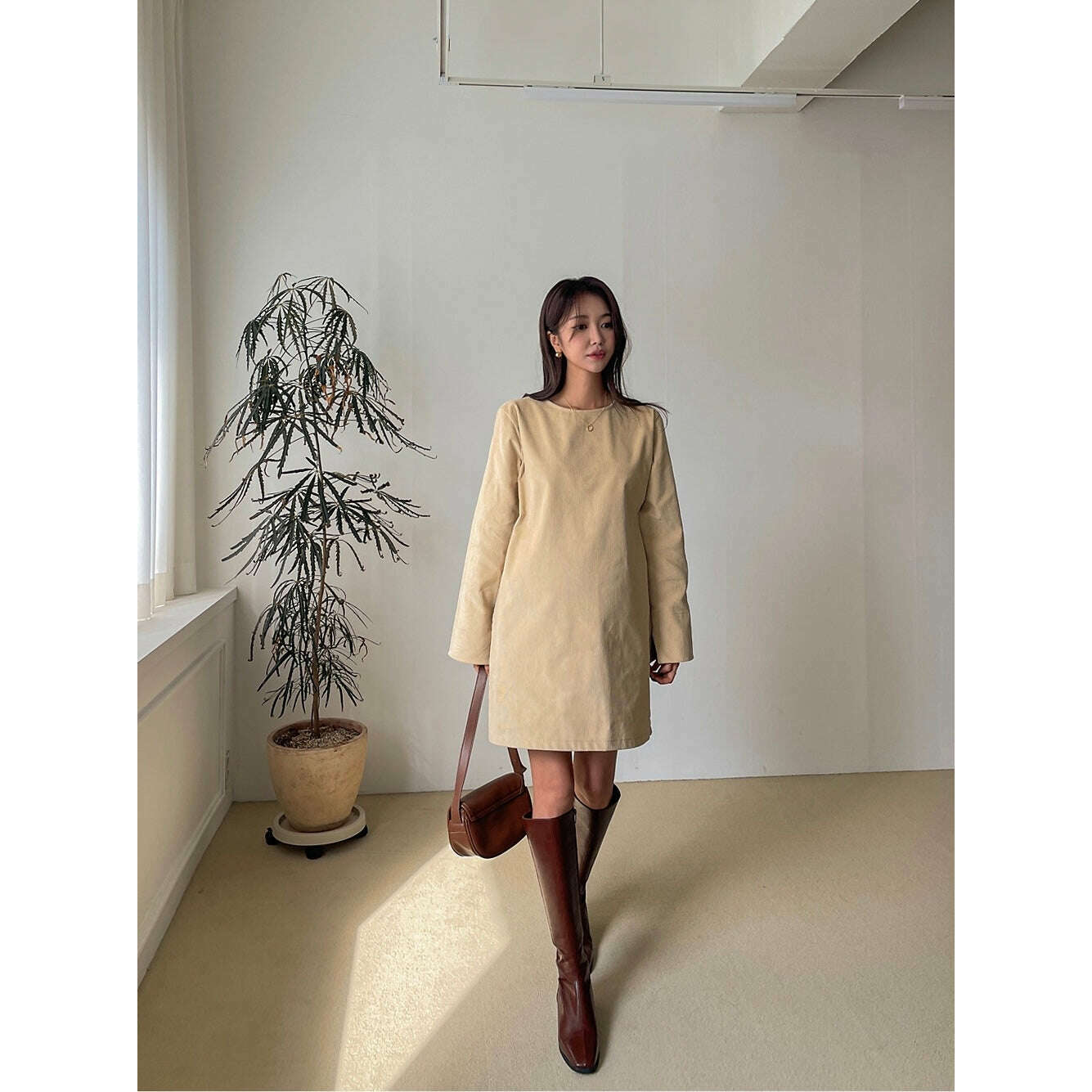 MUMMY.cc:圓領口袋細條紋燈芯絨連身裙