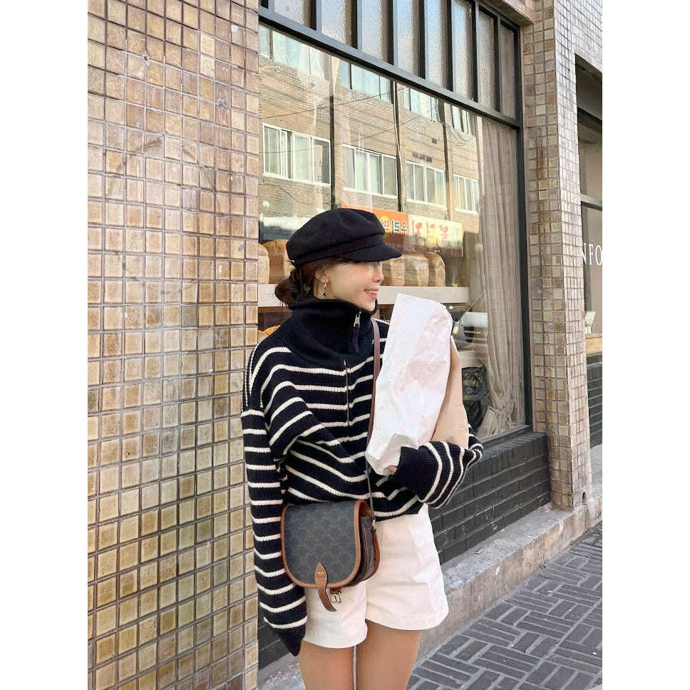 MUMMY.cc:針織條紋拉鍊上衣