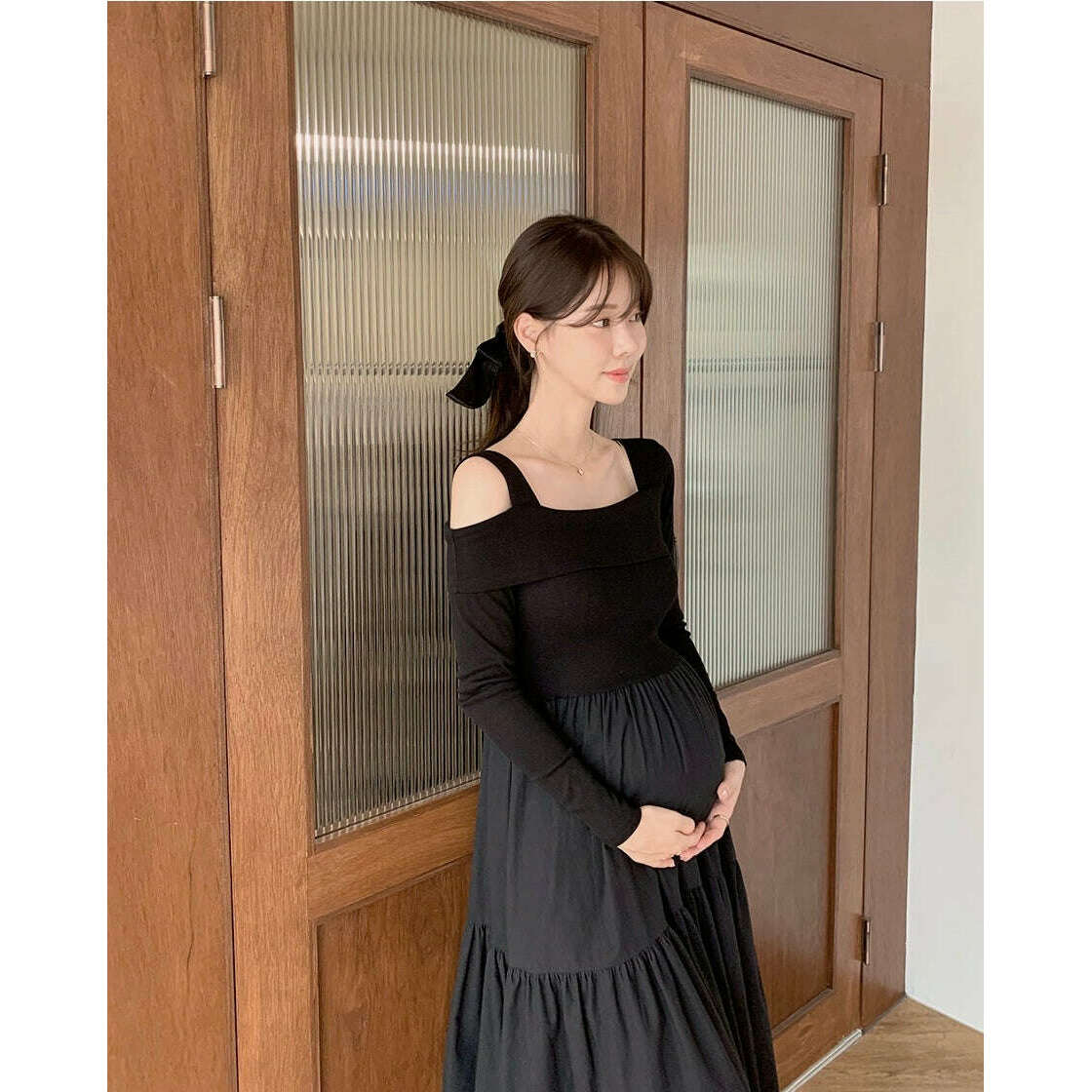 MUMMY.cc:單露肩長袖層層連身裙
