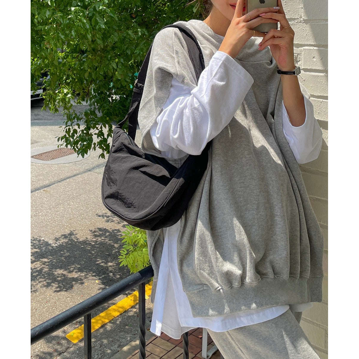 MUMMY.cc:休閒風舒適無袖連帽衛衣