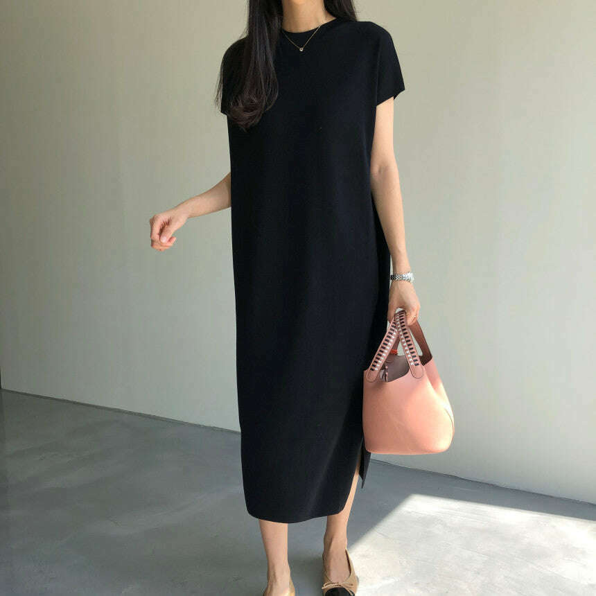 MUMMY.cc:純色圓領夏季針織側開衩連身裙