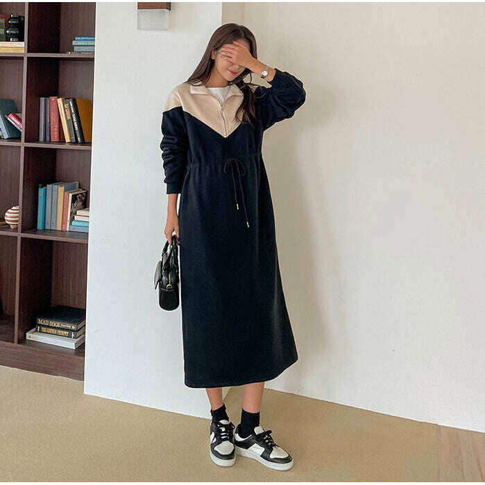 MUMMY.cc:拼色半拉鏈腰繩內絨連身裙
