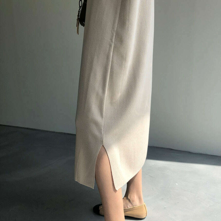 MUMMY.cc:純色圓領夏季針織側開衩連身裙