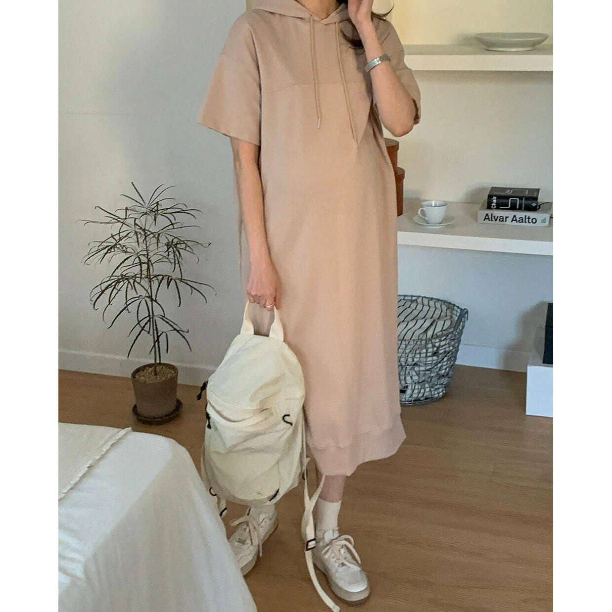 MUMMY.cc:Hood back slit dress