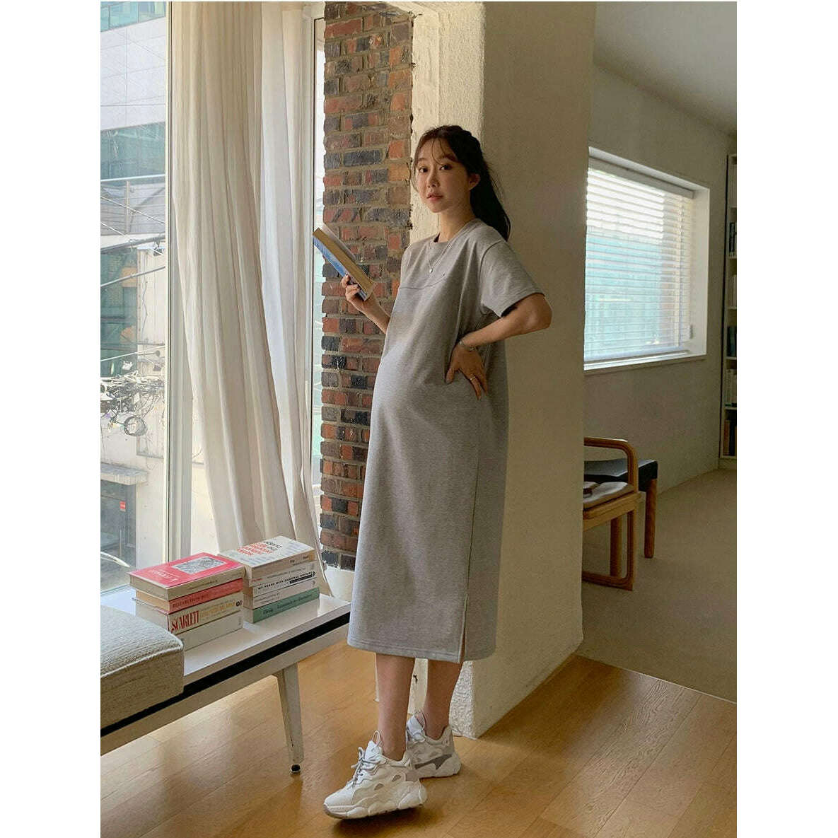MUMMY.cc:圓領素色側開衩連身裙