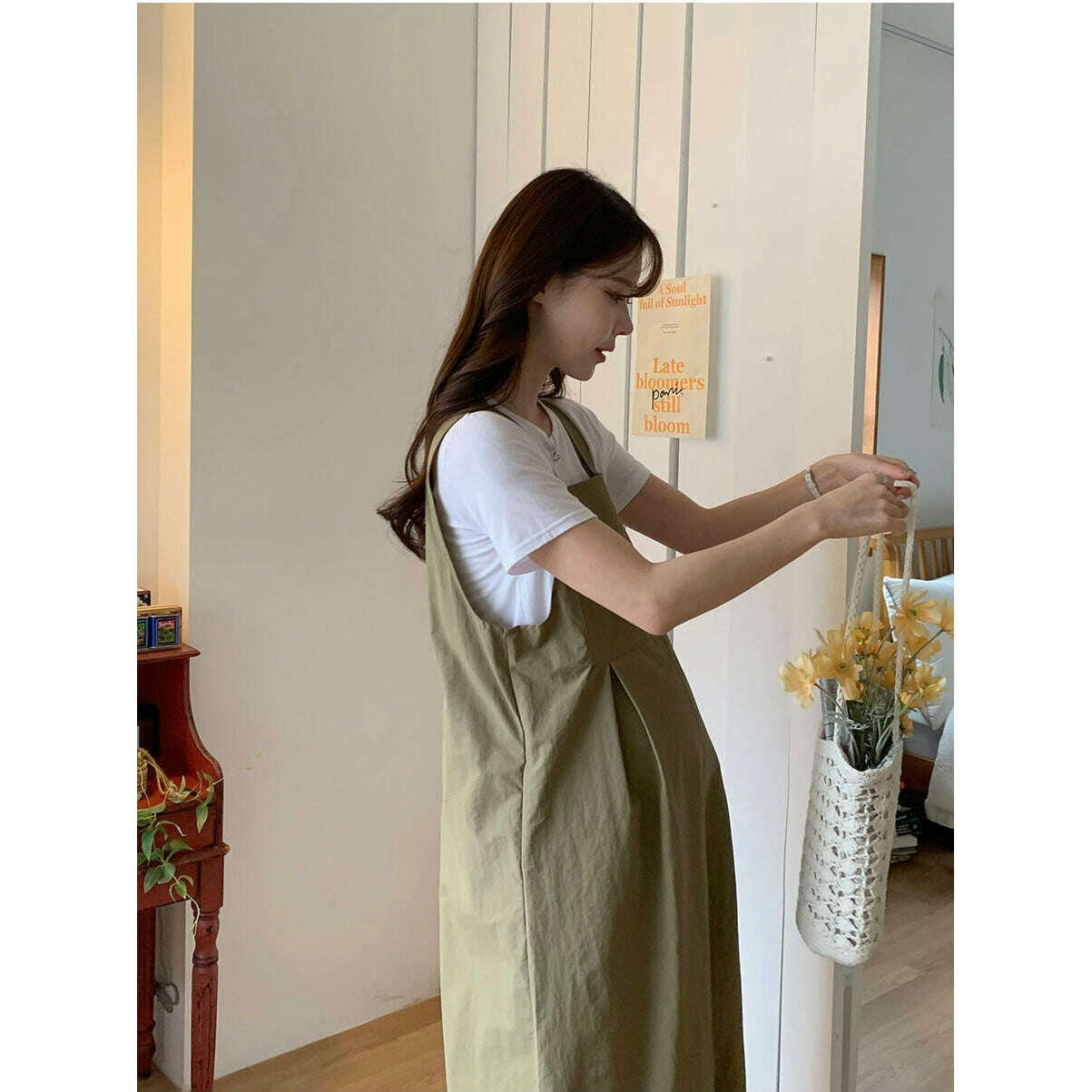 MUMMY.cc:純色吊帶背心連身裙