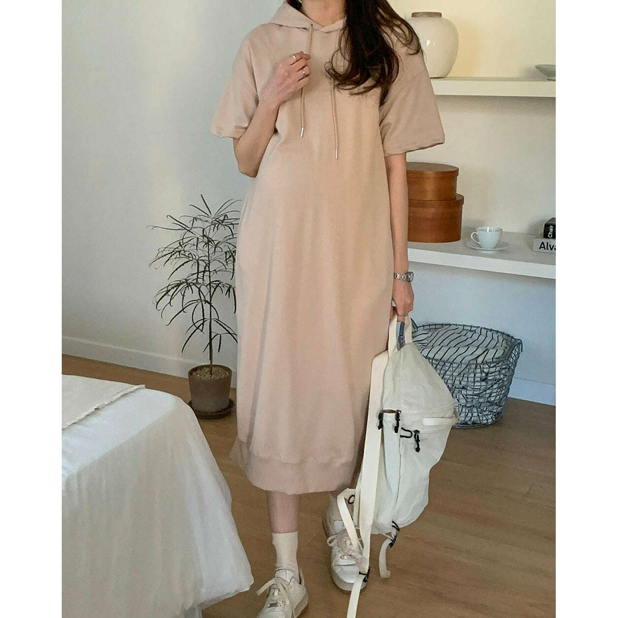 MUMMY.cc:Hood back slit dress