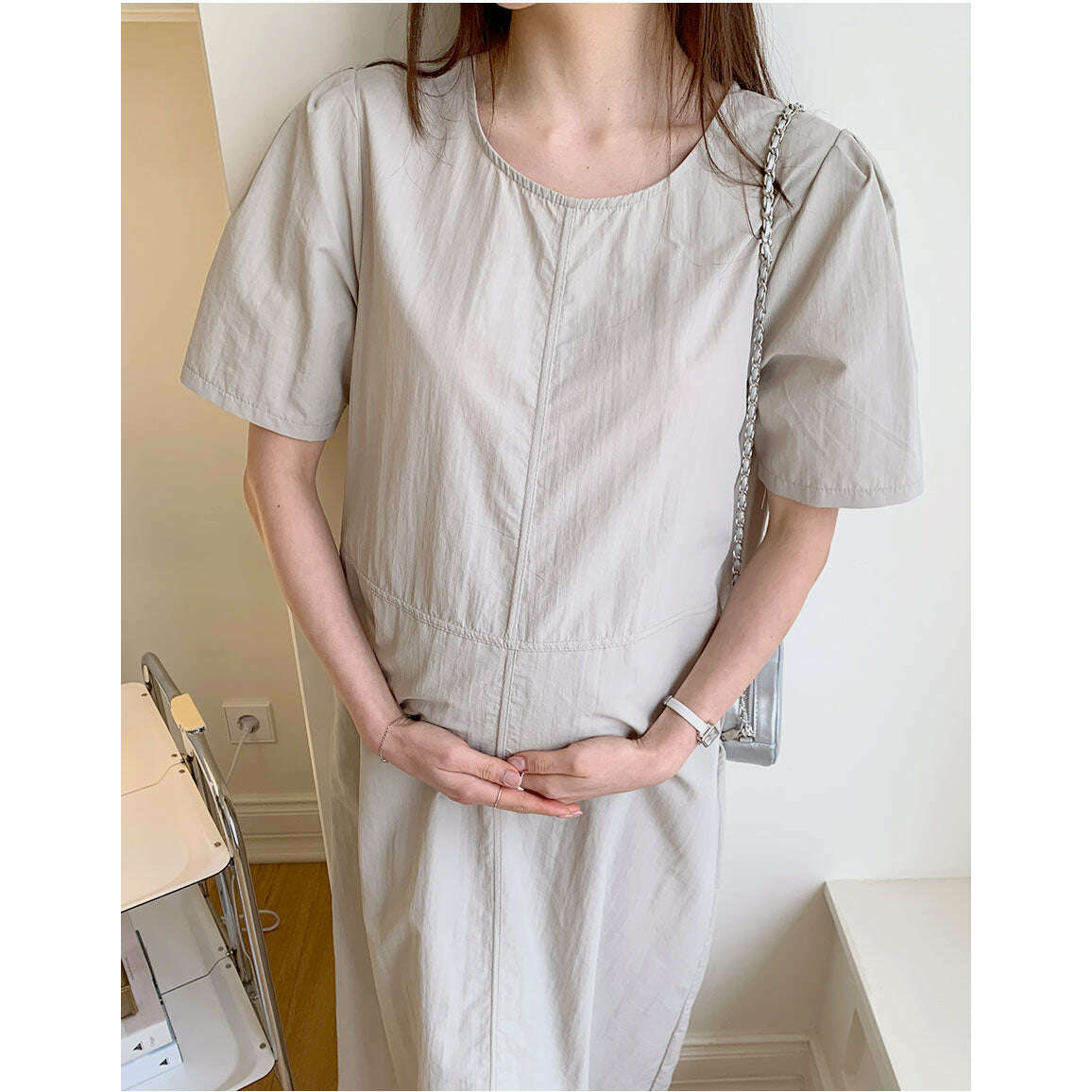 MUMMY.cc:夏季新款圓領純色連身裙