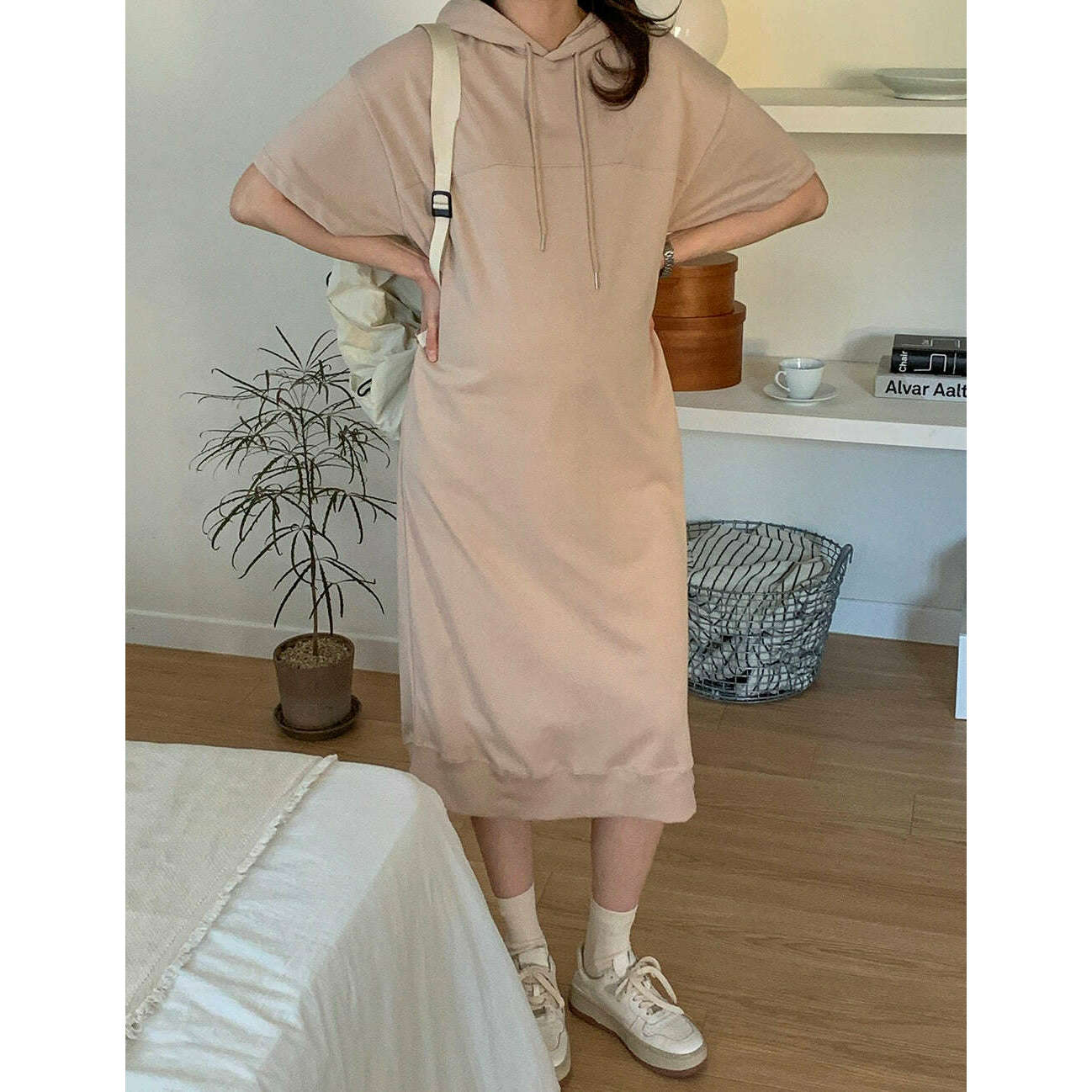 MUMMY.cc:Hood back slit dress