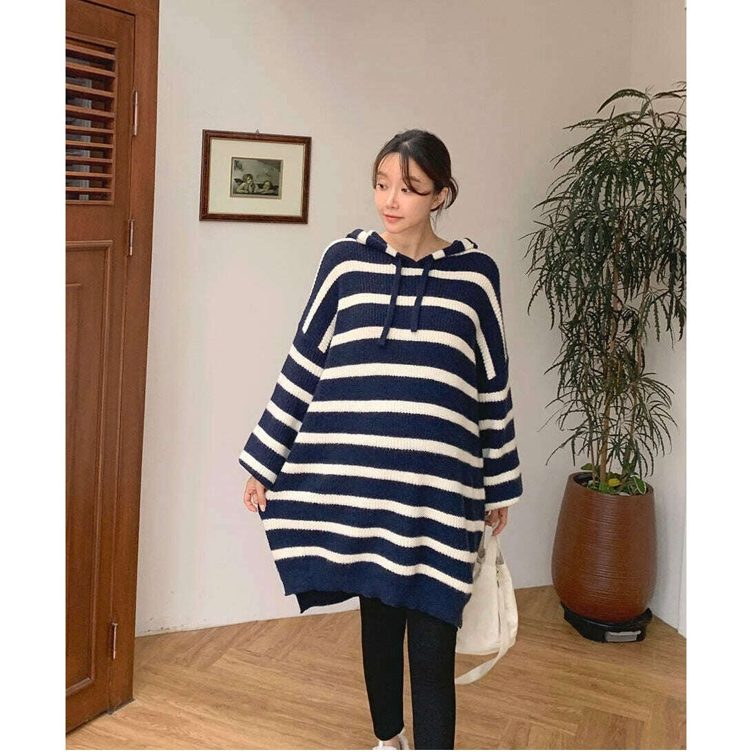MUMMY.cc:Hood knit stripe casual one-piece