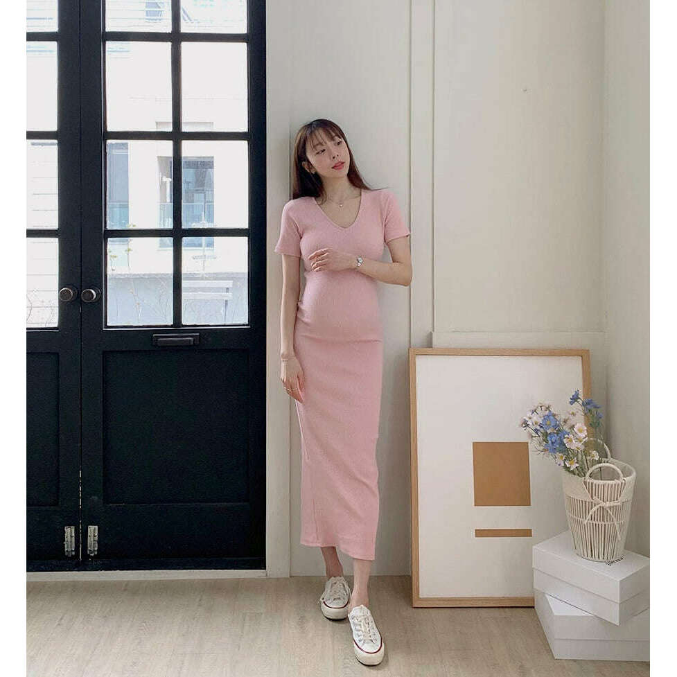 MUMMY.cc:顯瘦V領羅紋彈性裙