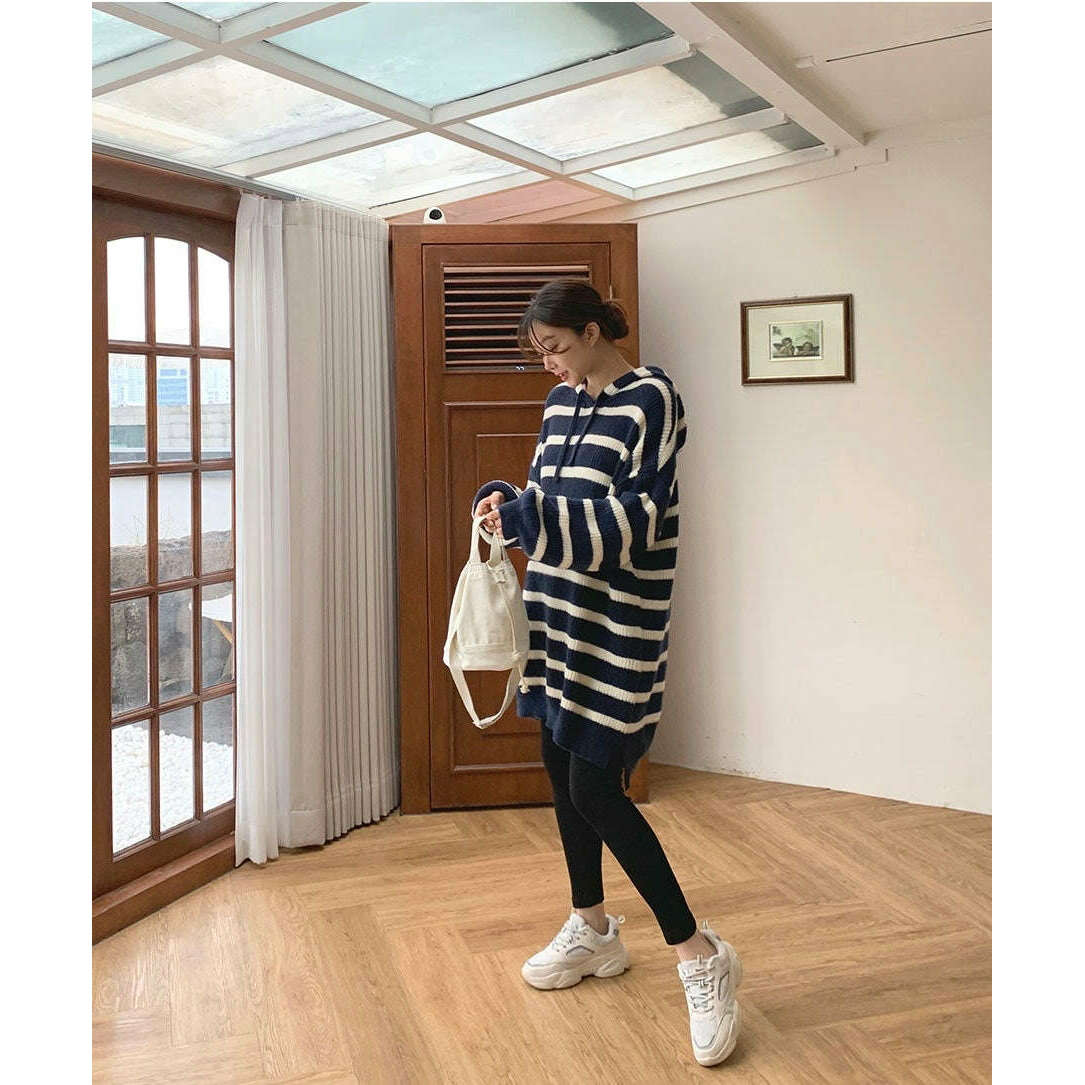 MUMMY.cc:Hood knit stripe casual one-piece