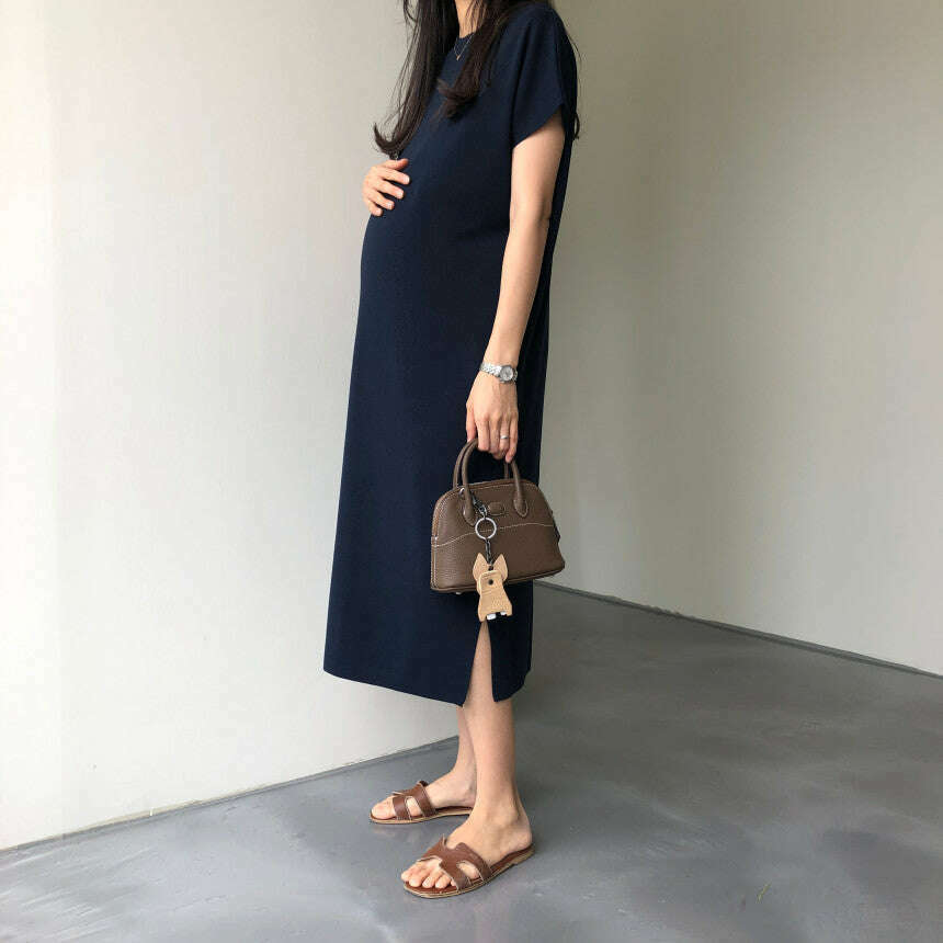 MUMMY.cc:純色圓領夏季針織側開衩連身裙