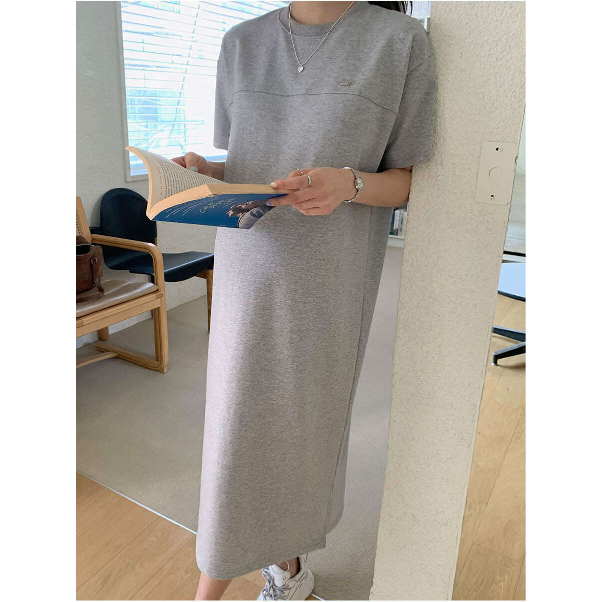 MUMMY.cc:圓領素色側開衩連身裙