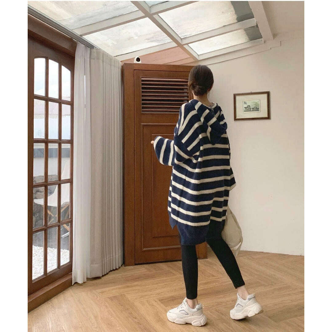 MUMMY.cc:Hood knit stripe casual one-piece