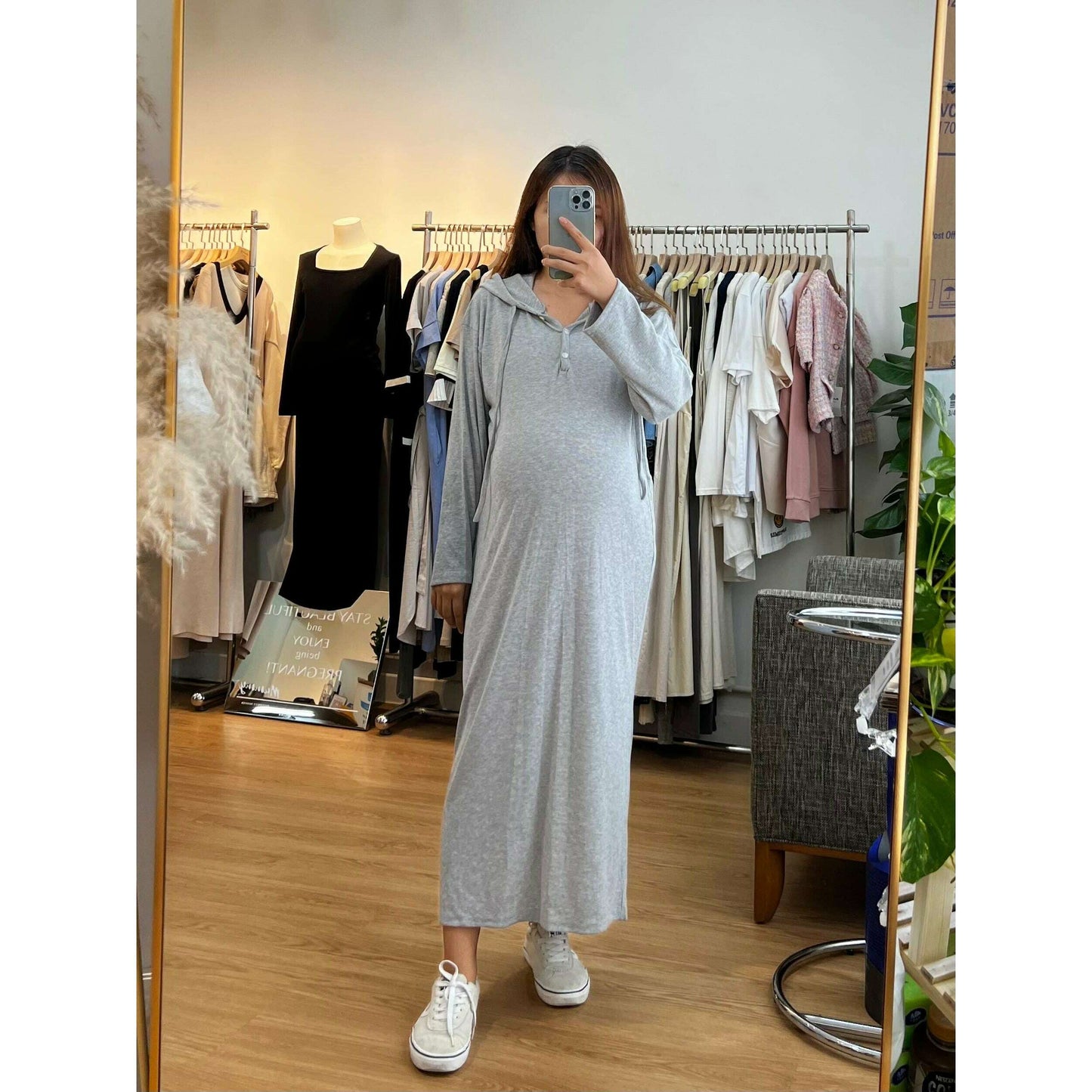 MUMMY.cc:柔軟直紋休閒帶帽連身裙