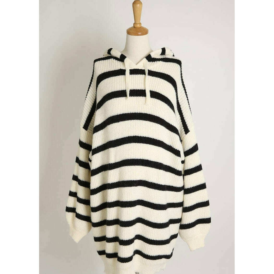 MUMMY.cc:Hood knit stripe casual one-piece