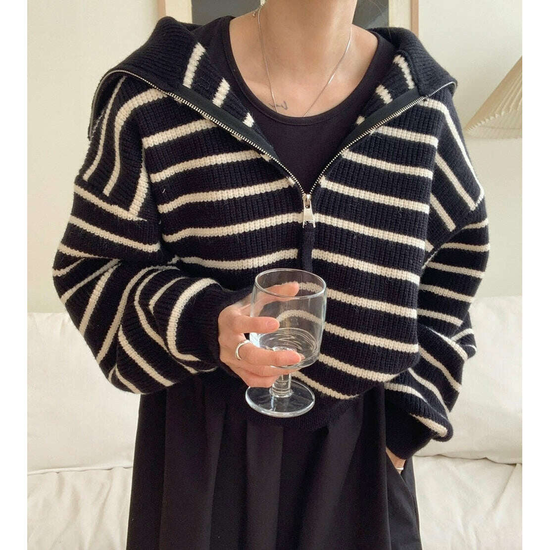 MUMMY.cc:針織條紋拉鍊上衣