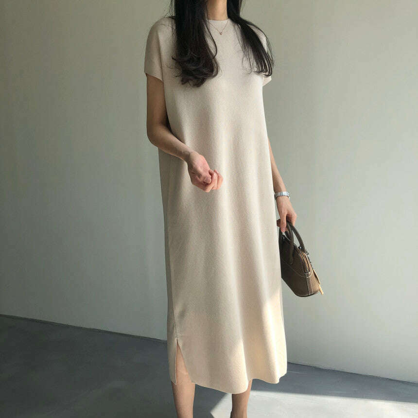 MUMMY.cc:純色圓領夏季針織側開衩連身裙