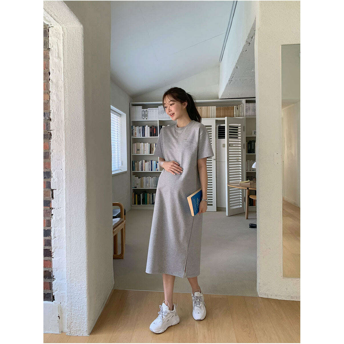 MUMMY.cc:圓領素色側開衩連身裙